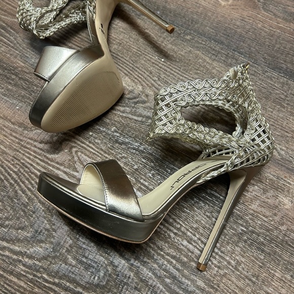 Giancarlo Paoli 9.5 NWOT ultra lux Gold with tiny silver hue stilettos - Picture 3 of 15